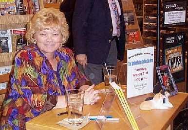 BevJH.jpg (22082 bytes)